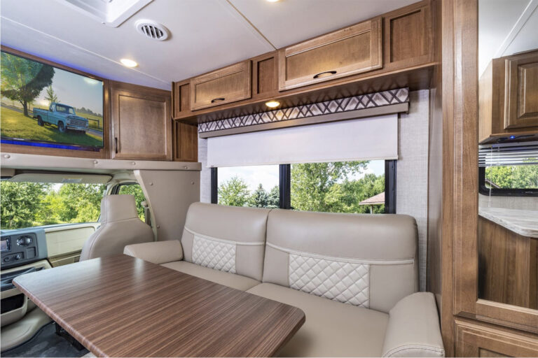 bt-cruiser-dining-1 | I Heart RVing